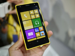 Nokia-Lumia-1020-hands-on