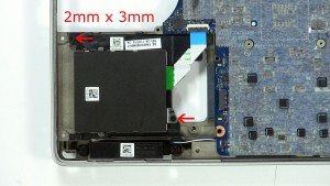 Remove the smart card reader screws (2 x M2 x 3mm).